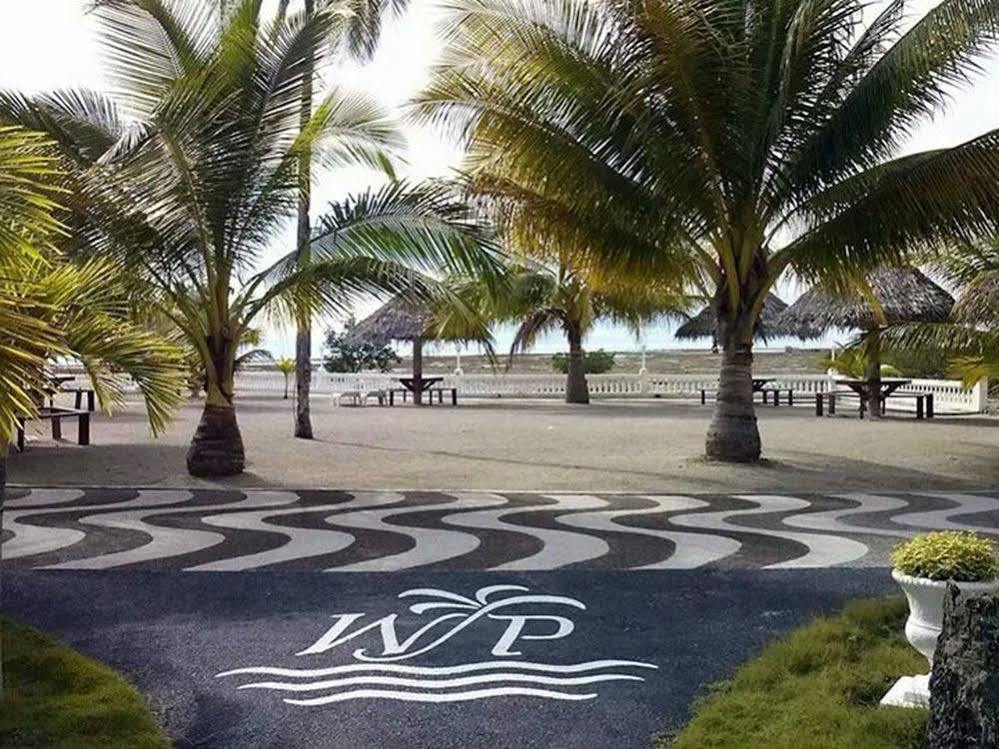 Whispering Palms Island Resort Bacolod Bagian luar foto