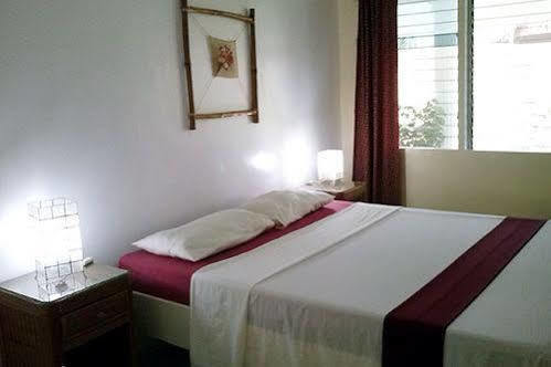Whispering Palms Island Resort Bacolod Bagian luar foto