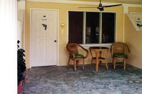 Whispering Palms Island Resort Bacolod Bagian luar foto